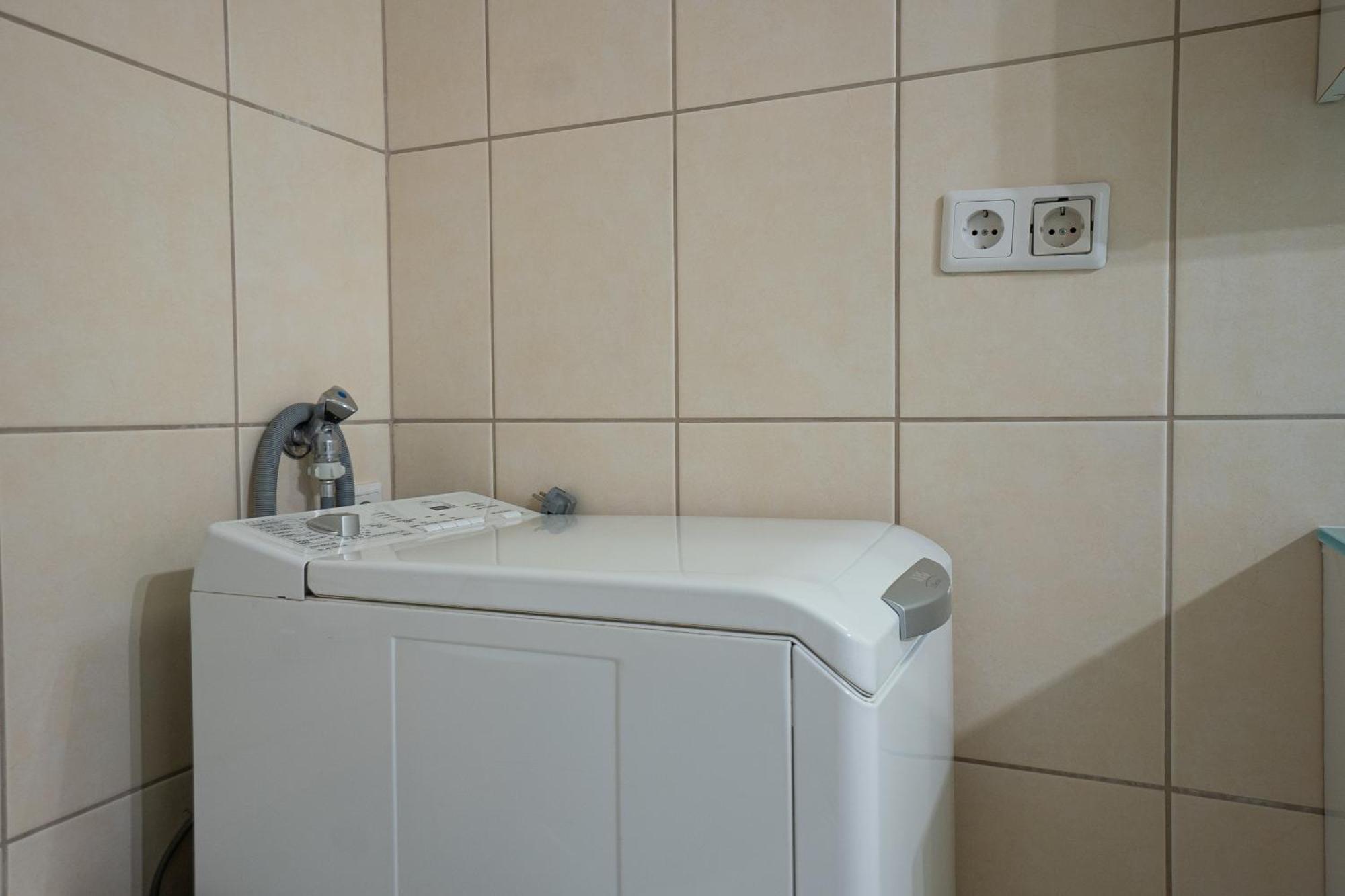 Apartment With A Private Terrace Located Right Near Belvedere Castle, 15 Minutes Away From Stephansdom *