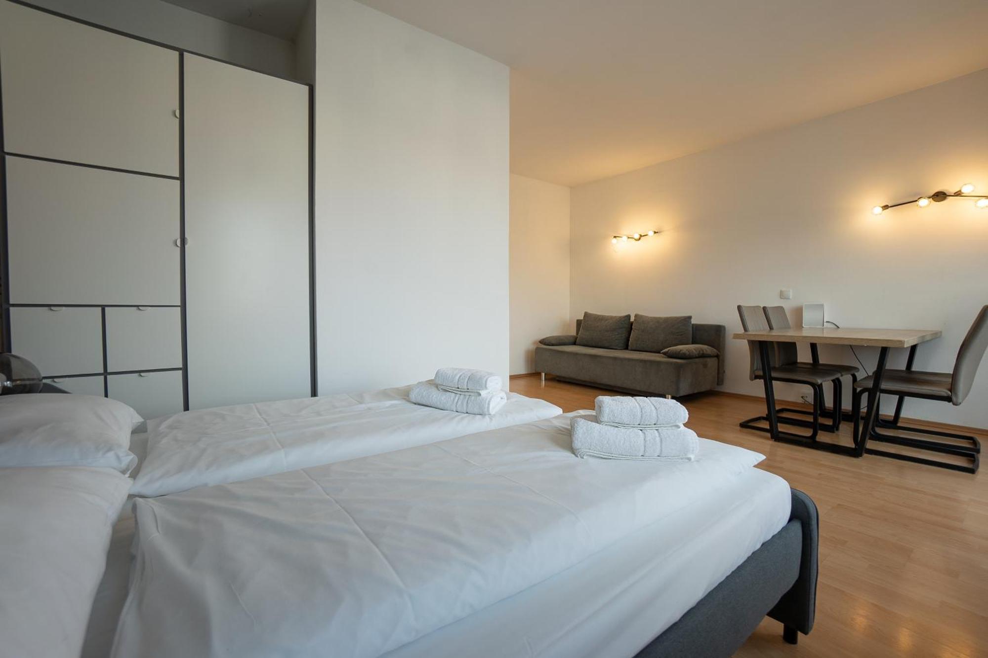 With A Private Terrace Located Right Near Belvedere Castle, 15 Minutes Away From Stephansdom * Wien